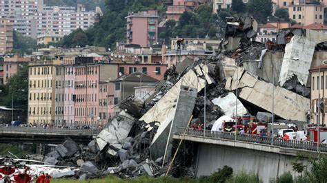 bridge collapse today in italy